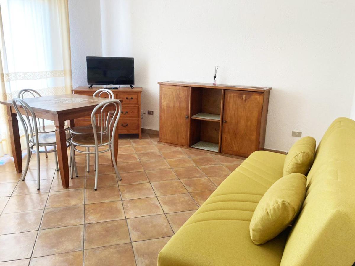 Le Gemme Di Mirto Aparthotel Palau Bagian luar foto